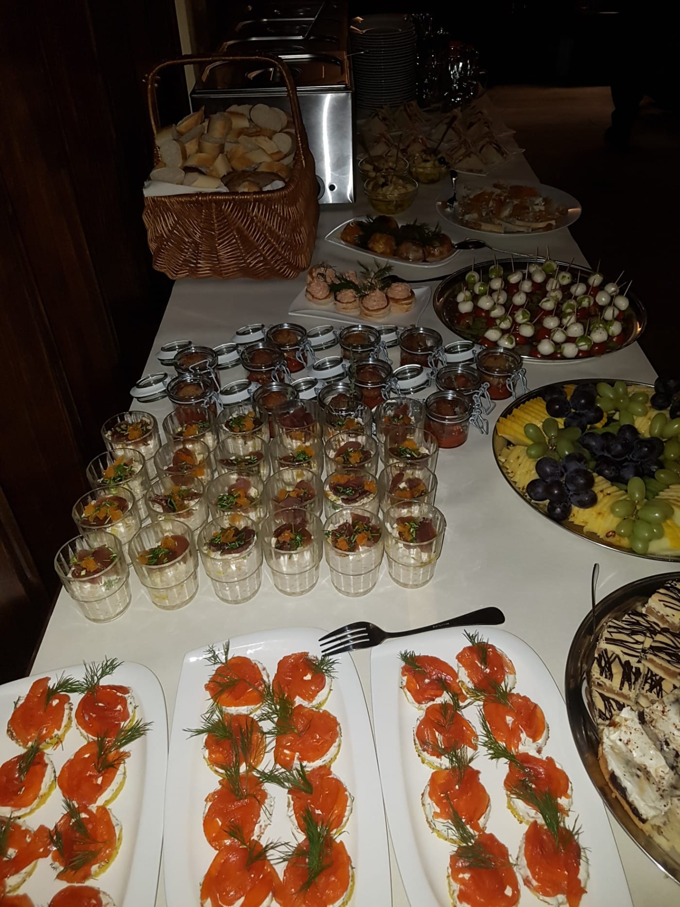 Večerní atmosféra v restauraci